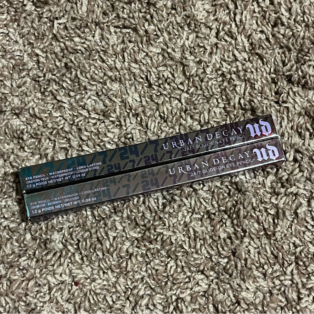 Urban Decay 24/7 waterproof glide on eye pencil